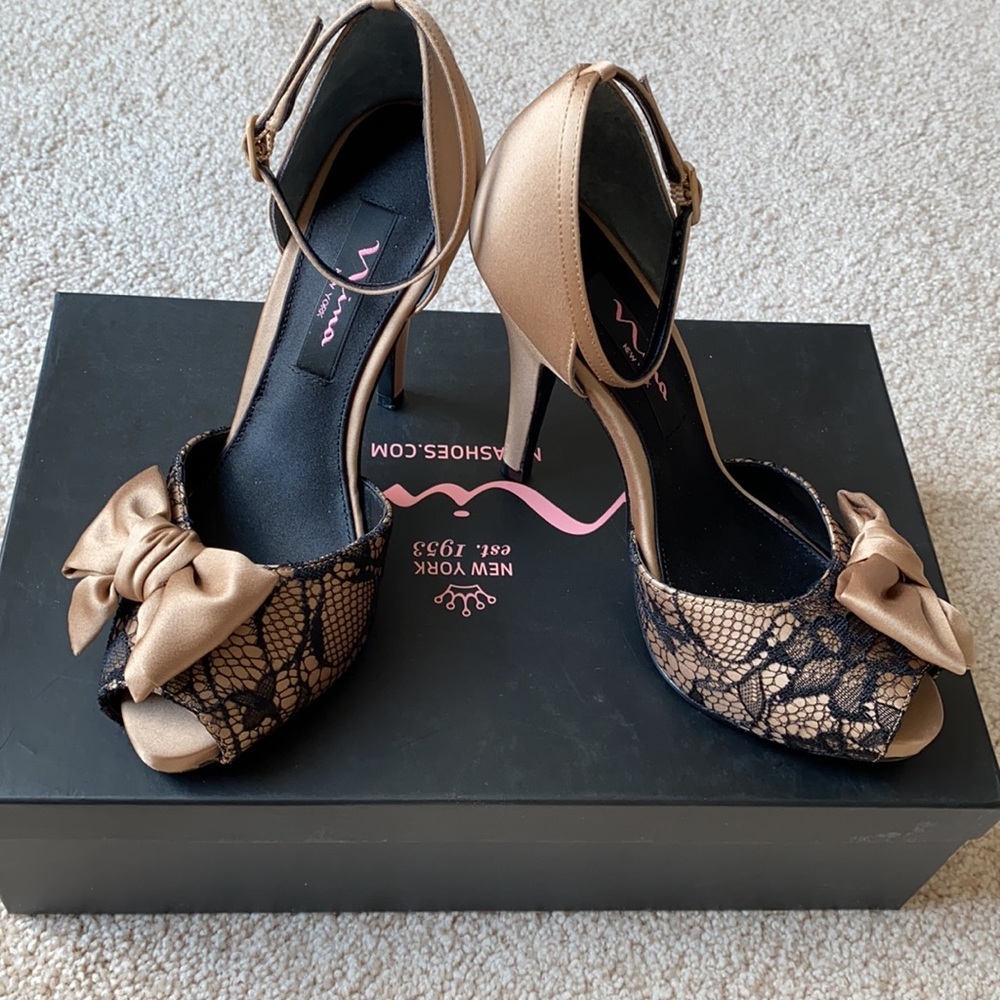 Vintage inspired Nina Black Lace Pumps